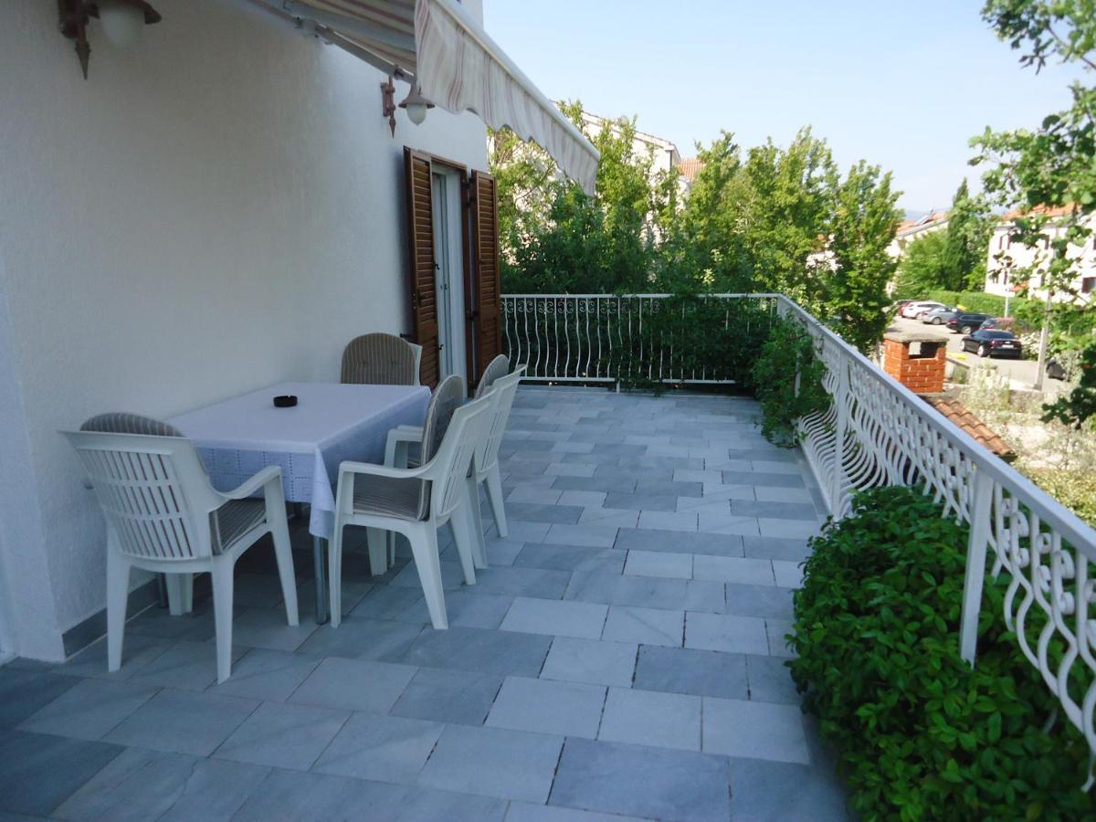 Apartments White & Green In Malinska Extérieur photo