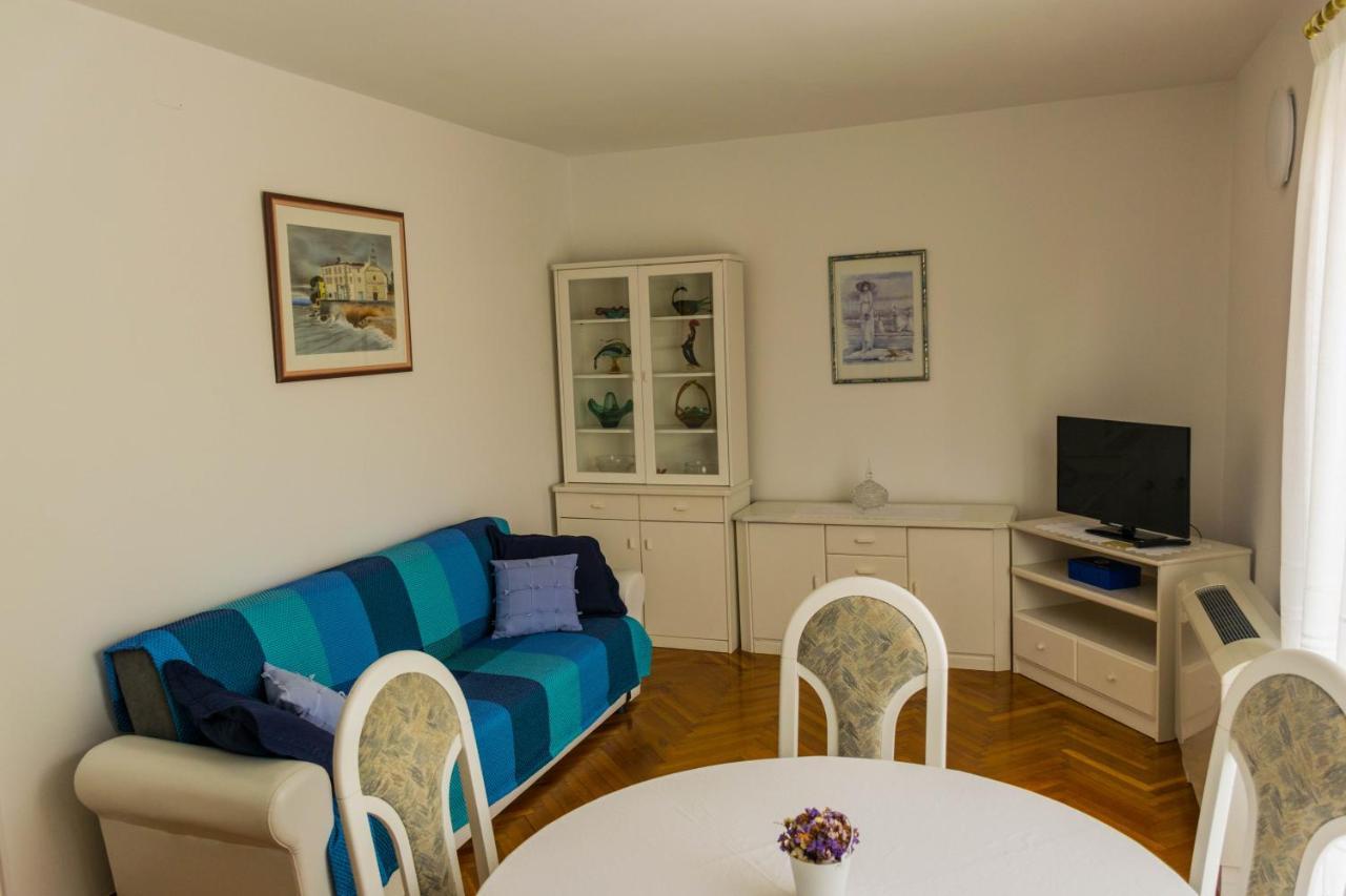 Apartments White & Green In Malinska Extérieur photo