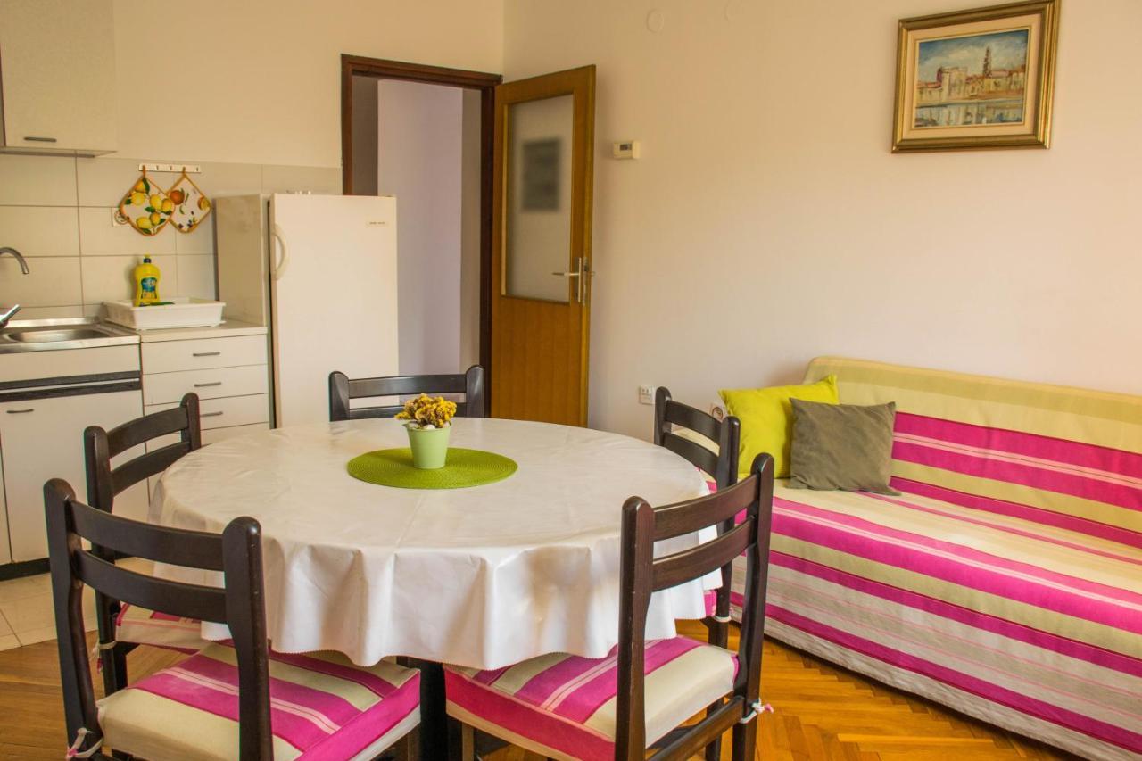 Apartments White & Green In Malinska Extérieur photo