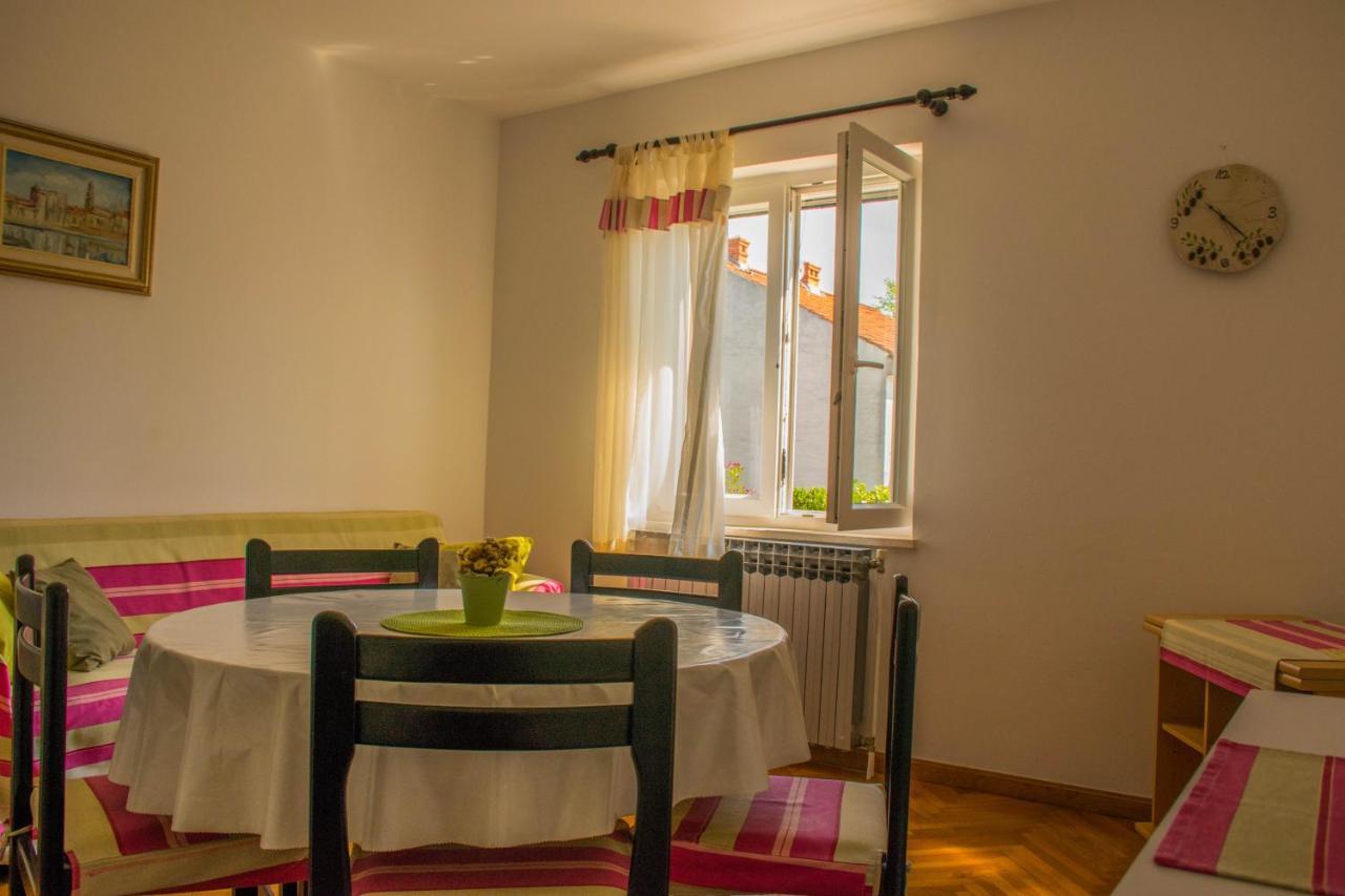 Apartments White & Green In Malinska Extérieur photo