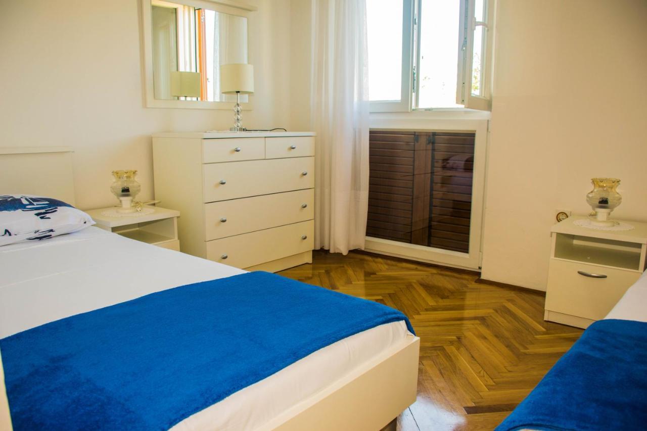 Apartments White & Green In Malinska Extérieur photo