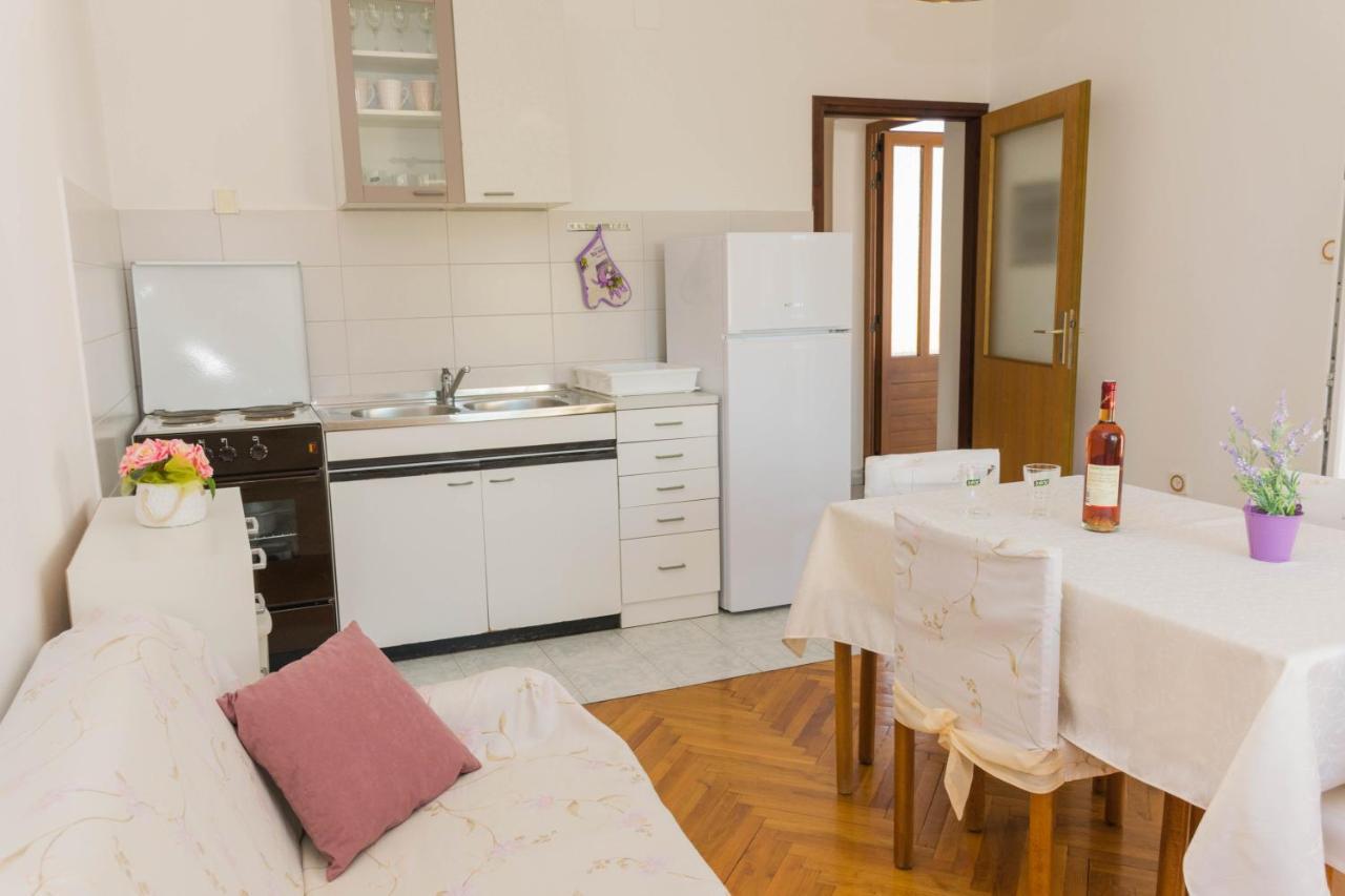 Apartments White & Green In Malinska Extérieur photo