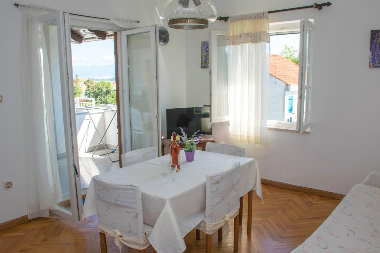 Apartments White & Green In Malinska Extérieur photo